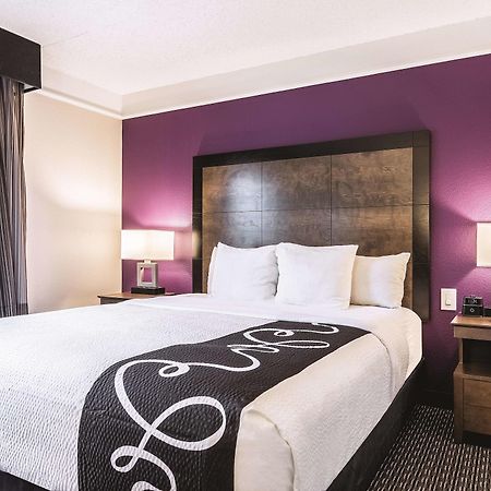 Отель La Quinta By Wyndham Shreveport Airport Экстерьер фото