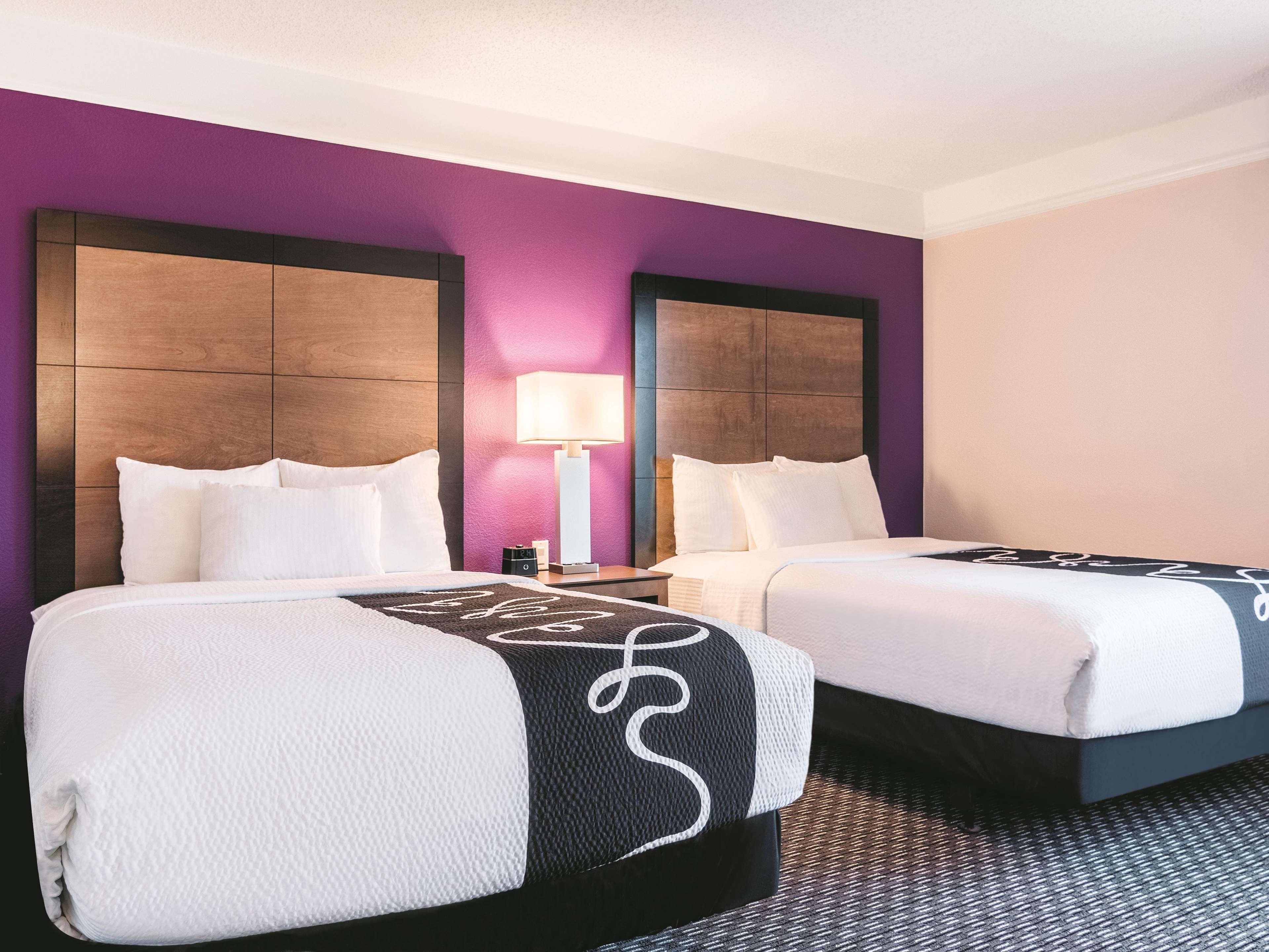 Отель La Quinta By Wyndham Shreveport Airport Экстерьер фото