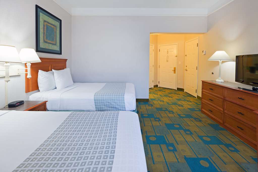 Отель La Quinta By Wyndham Shreveport Airport Номер фото